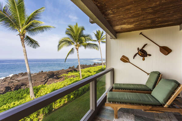 Comfortable Loungers on Ocean Front Lanai