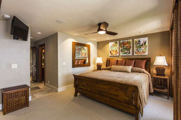 Master Bedroom with King Bed and Flatscreen TV
