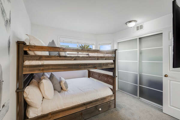 Guest Bedroom w/ Full Over Full Bunk + Twin Trundle & En-Suite - 2nd Floor