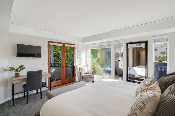 Master Bedroom w/ King, WFH Space, Private Balcony, & En-Suite - 2nd Floor