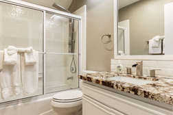 Loft Bathroom- Tub and Shower, Granite Counter Tops