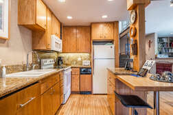 Fully Equipped Kitchen - Granite Counter Top