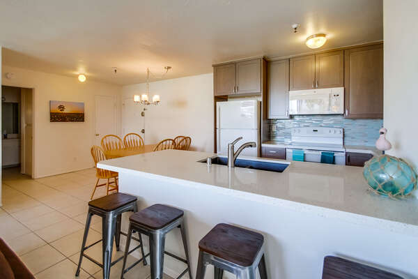 Remodeled kitchen with breakfast bar Inside our Vacation Condo in San Diego