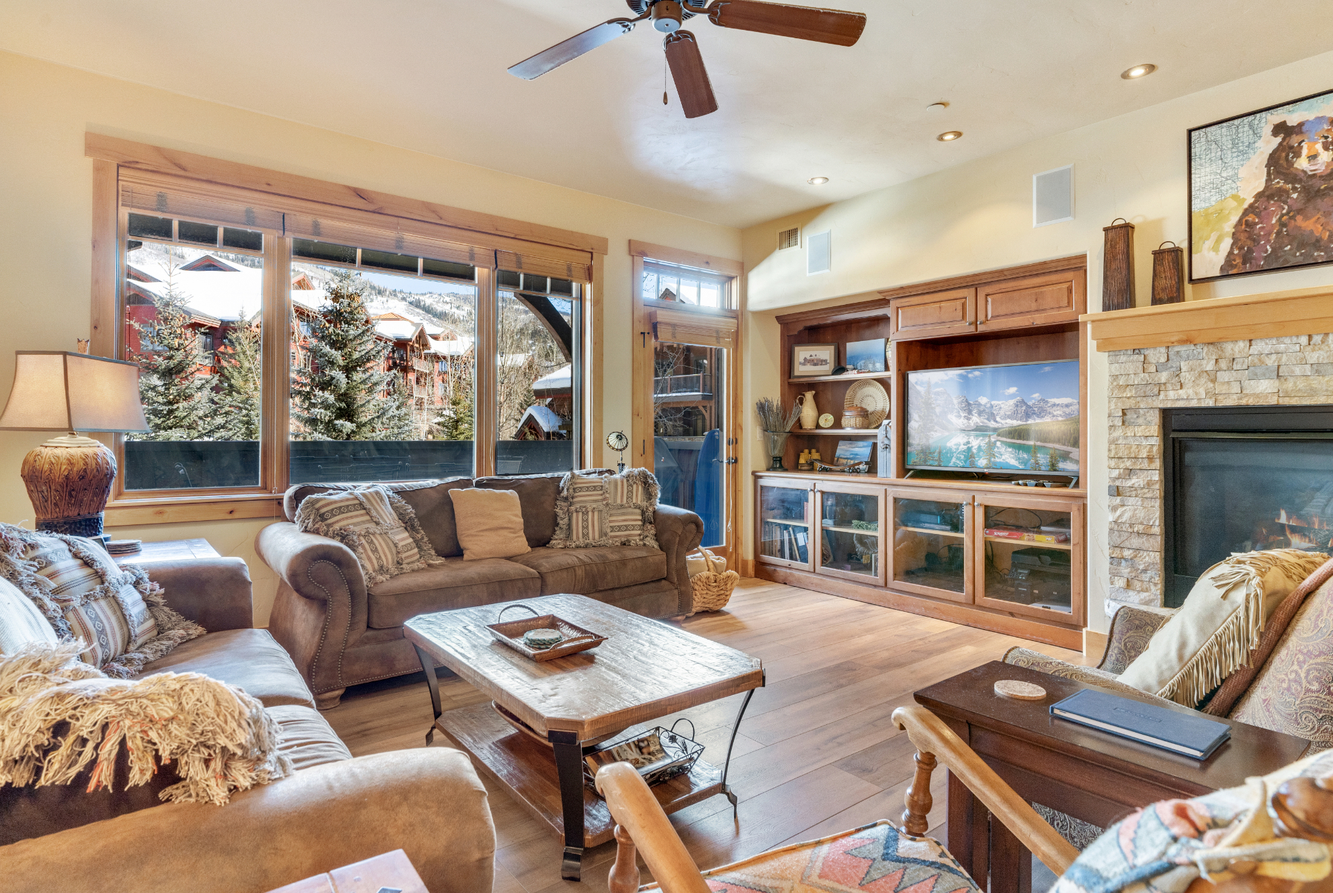 *New Ownership* Ski Mountain Views, A/C, Outdoor Pools and Hot Tubs, W/D In Unit