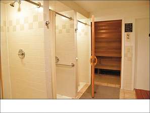 Locker rooms with saunas, showers