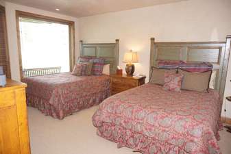 3rd Bedroom with 2 Queen Beds/Bath