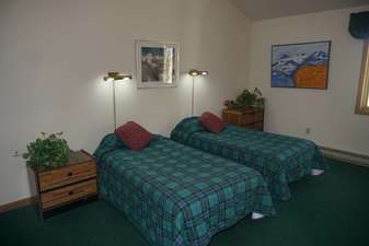 4th Bedroom with Twin Beds