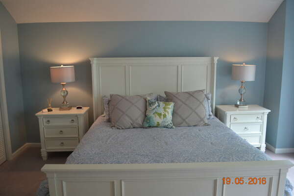 King Bed in Upstairs Master