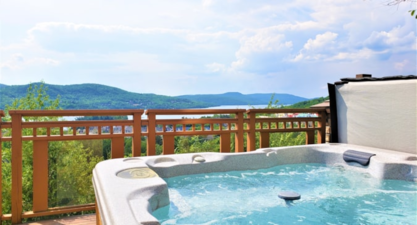 Enjoy the Year Round Private Hot Tub