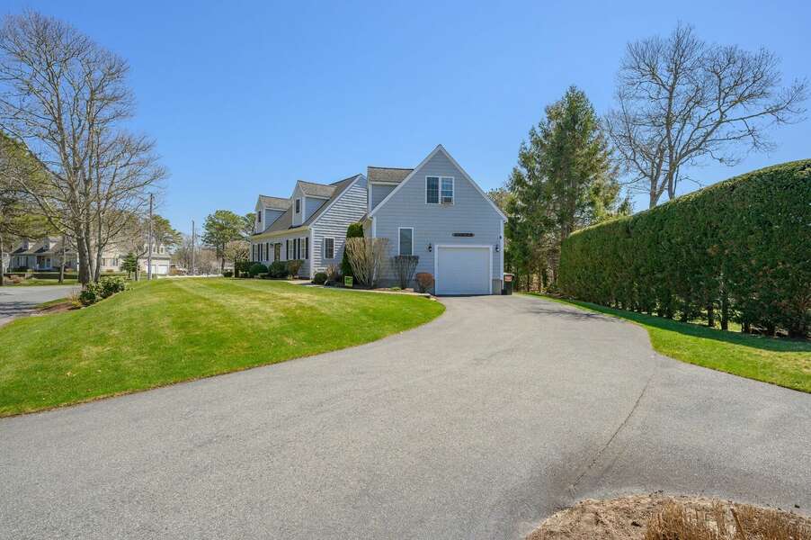 Spacious driveway - 9 Wilfin Road South Yarmouth Cape Cod - Four Shore - NEVR