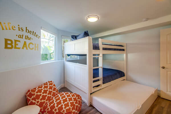 Guest Bedroom, Full/Full Bunk Bed with Twin Trundle - First Floor