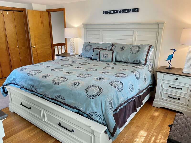 2nd floor bedroom - King - 180 Hardings Beach Road Chatham Cape Cod - New England Vacation Rentals