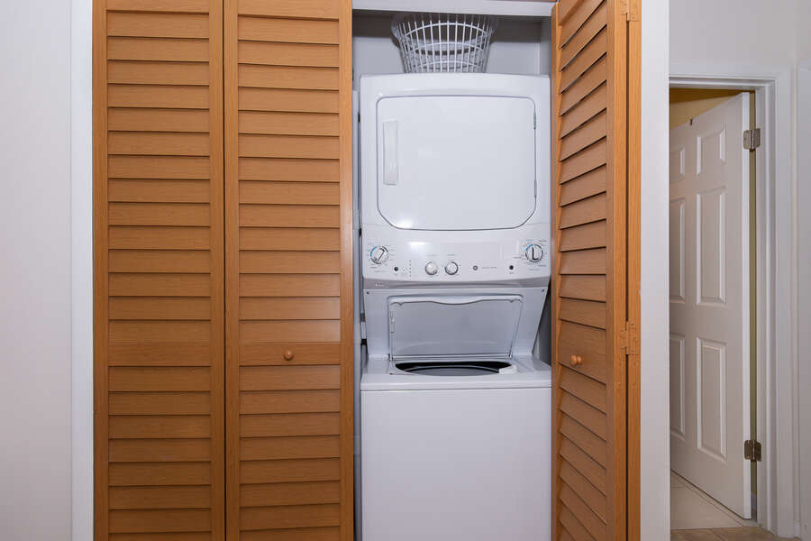 Stackable washer/dryer.