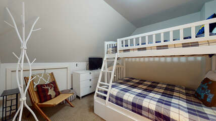 Third bedroom w/ twin over double bunk and cable Tv