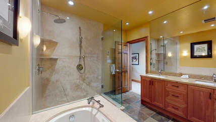 Master 4 Piece Ensuite w/ Jetted Tub & Heated Floors