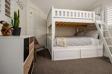 Loft Bedroom with Double Bunk