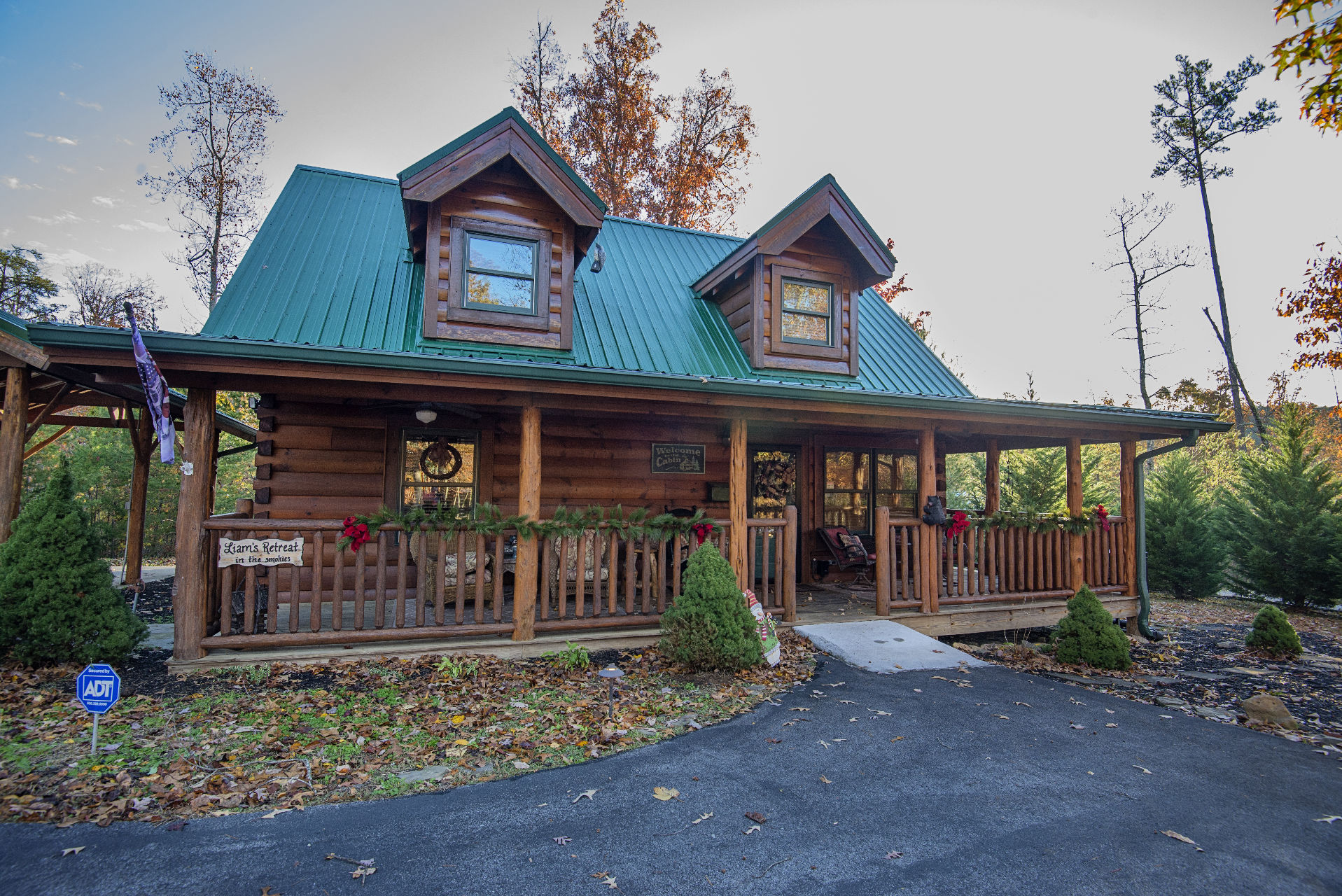 Liam's Retreat - 2 Bedroom with GameRoom just minutes away from Pigeon Forge