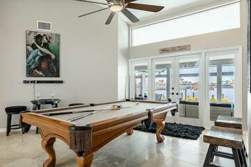 vacation rental with pool table