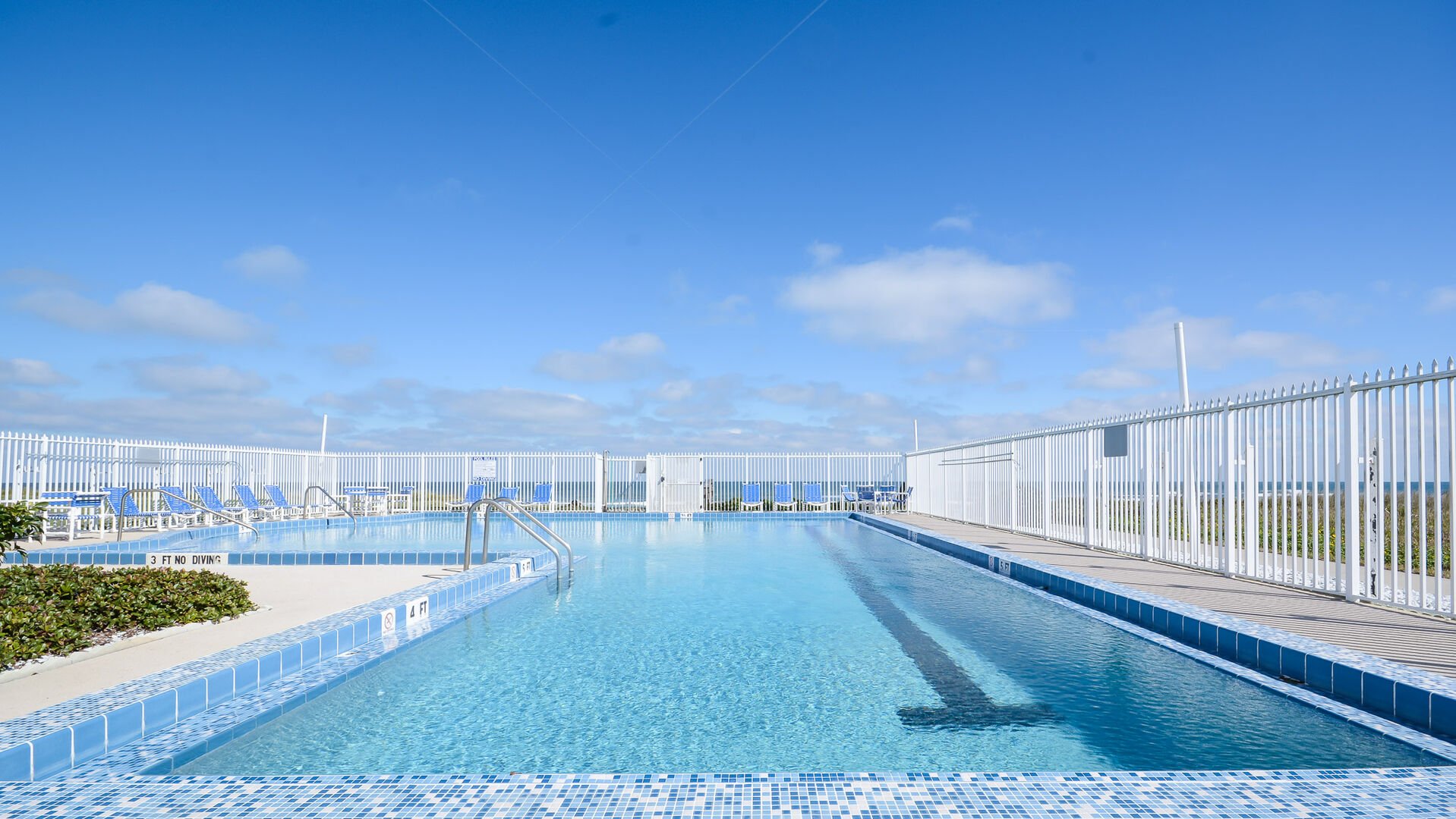Oceanfront pool. The best of both worlds.