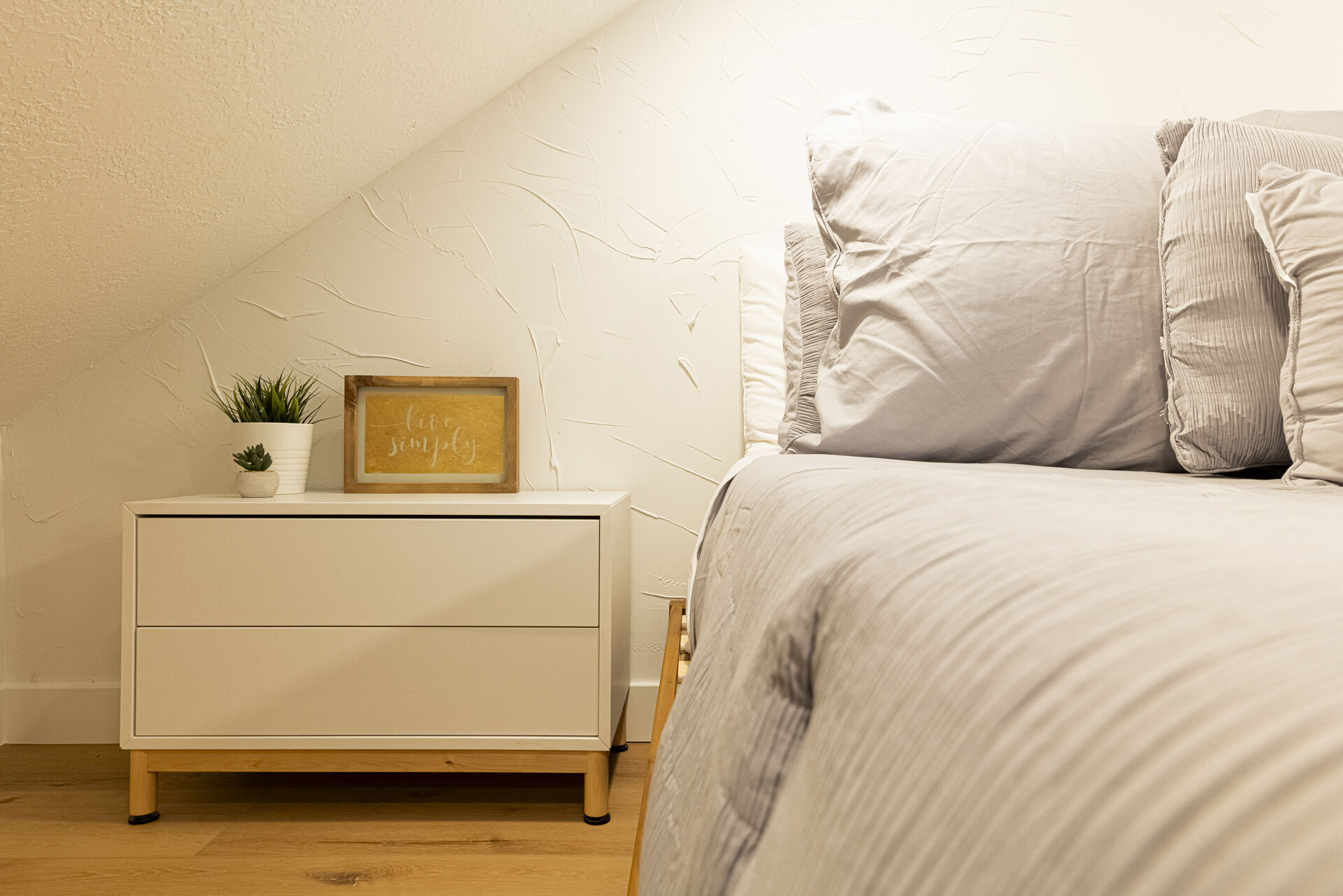 Queen Bed in Loft Queen Bed in Loft
