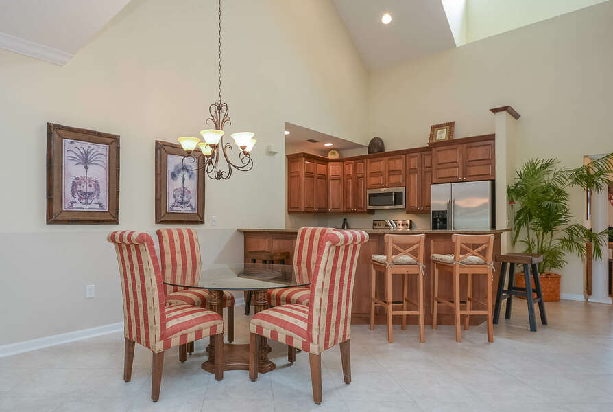 Dining area with seating for 4.