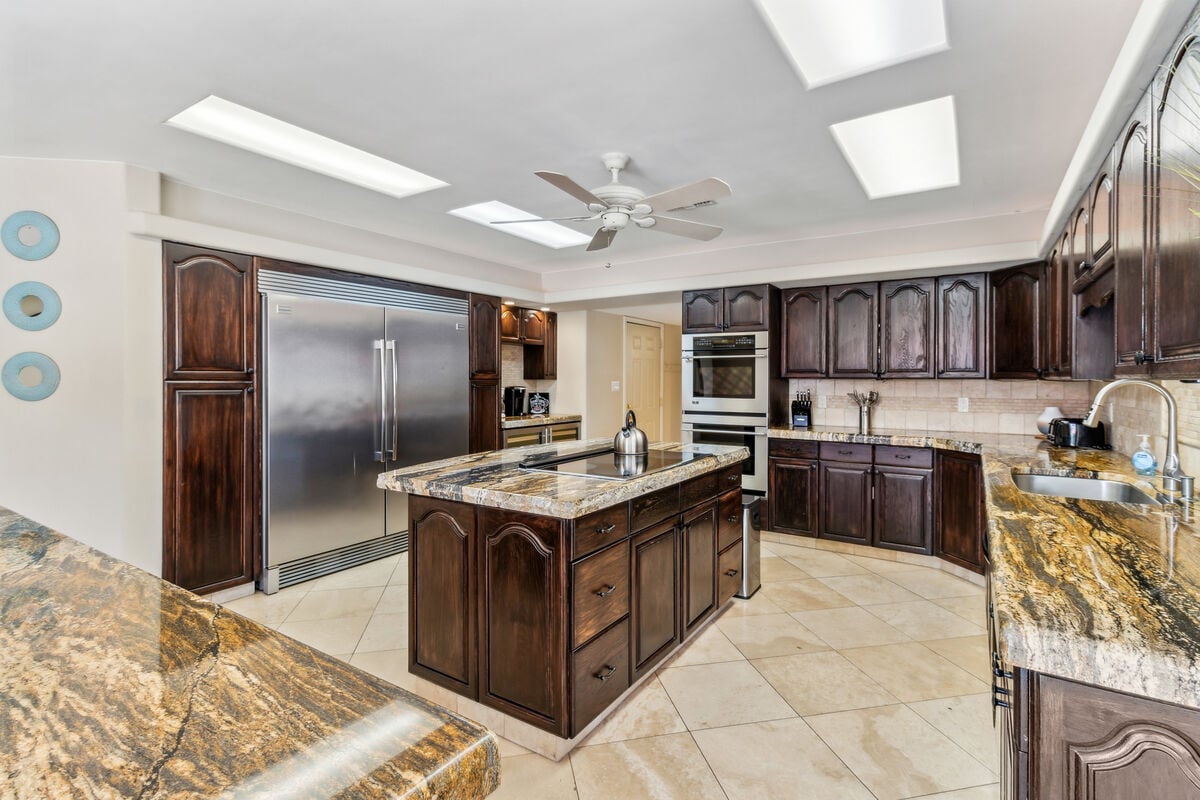 Large kitchen to host a cook up a family meal