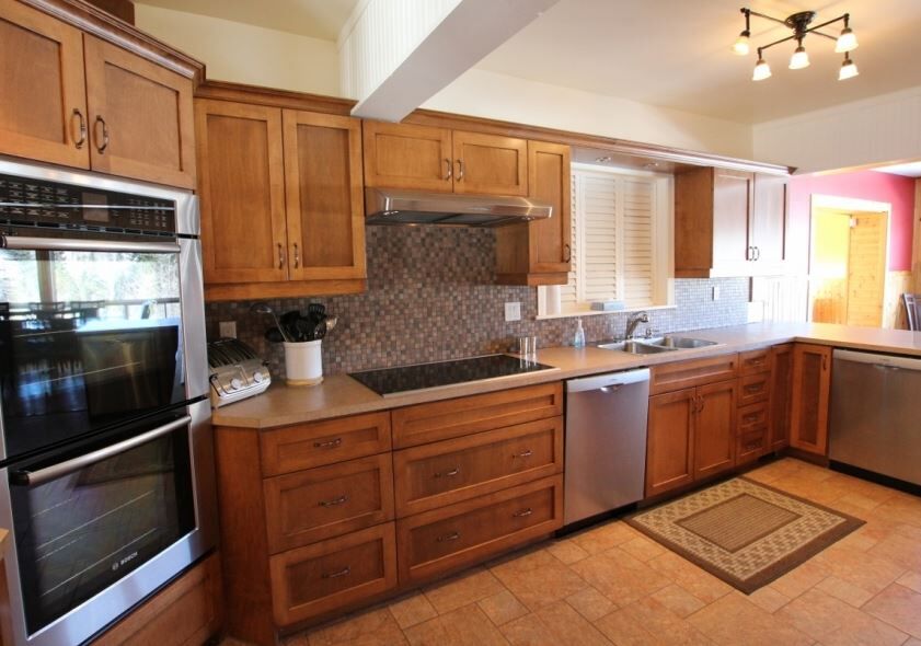 Beautiful Fully Equipped Kitchen