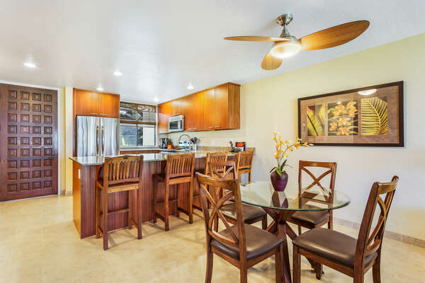 Dining Area and Bar Seating at our Kona Vacation Villa