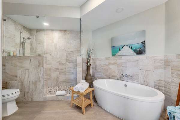 ahhhhh.... Relax after a long day on the Lake in this AMAZING special made to order tub! And look at that shower...