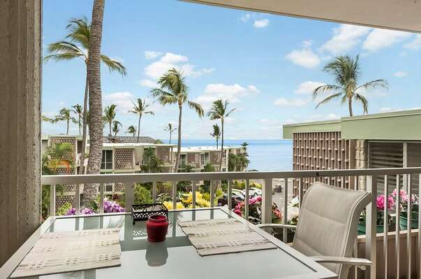 The ocean view from this Kona condo for rent.