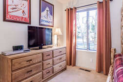 Guest Bedroom - Full over Queen Bunk Bed / Flat Screen TV
