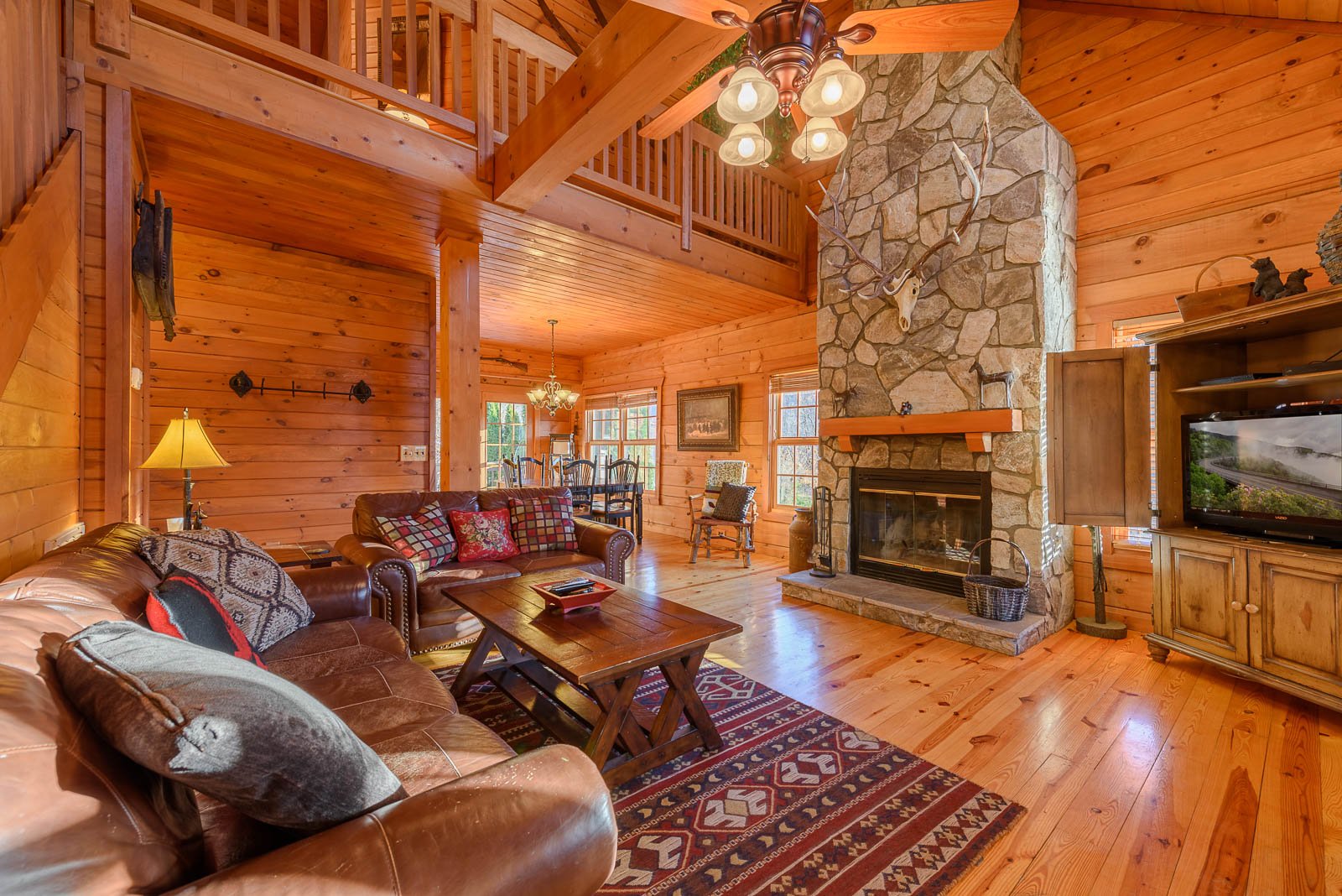 Three Bears Lodge Cabin At Rainier Vacation Rental, 54% OFF