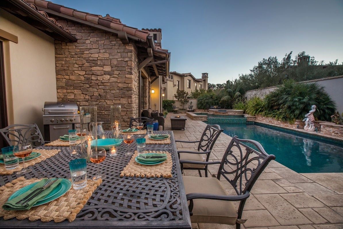 Enjoy dinner outside with a peaceful view!
