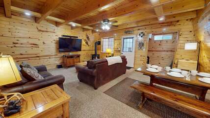 Beautifully decorated in a woodsy mt. theme and also has a dining table area.