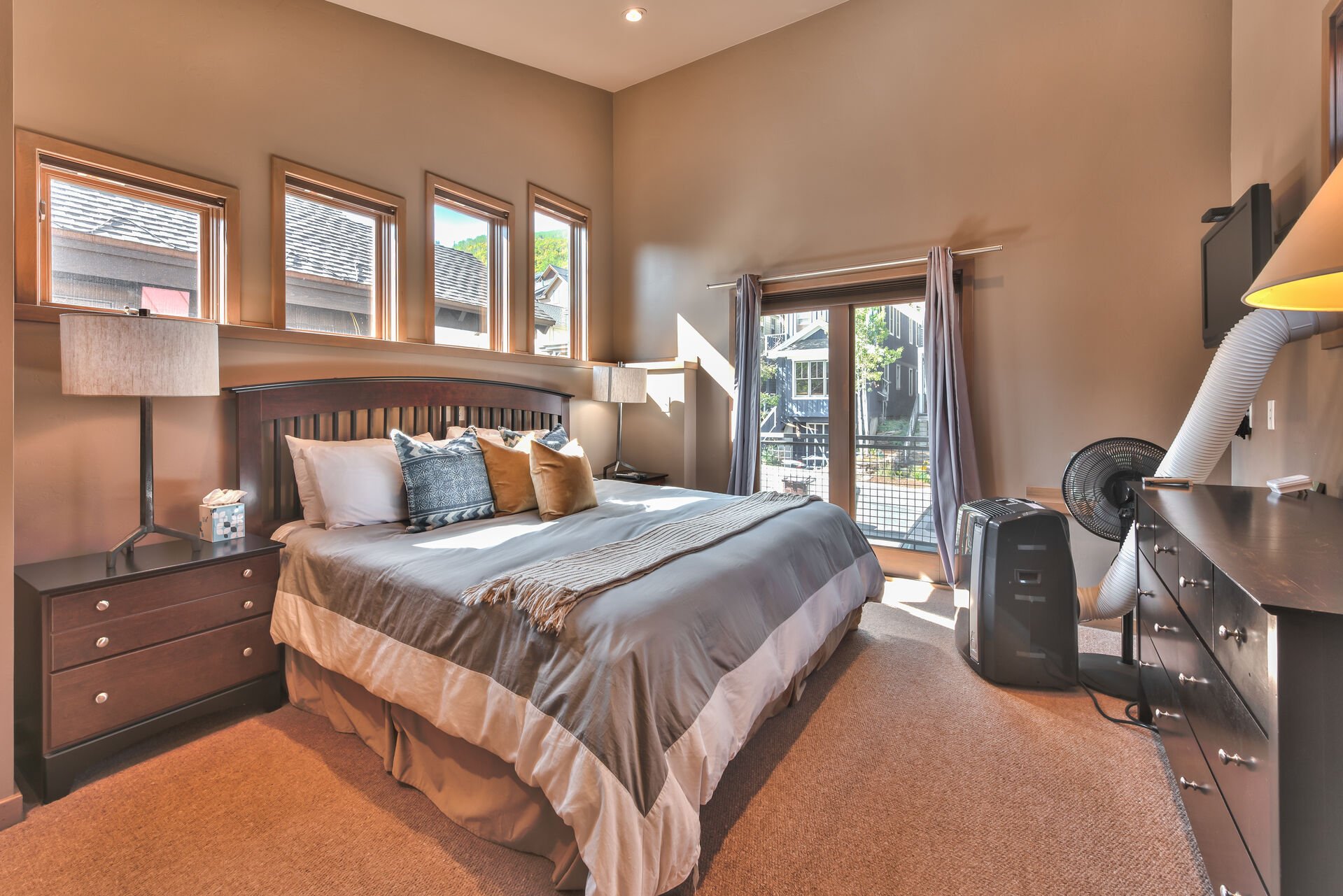 Level 4 - Master Bedroom with King Bed, Flat Screen TV, Private Bath and Deck