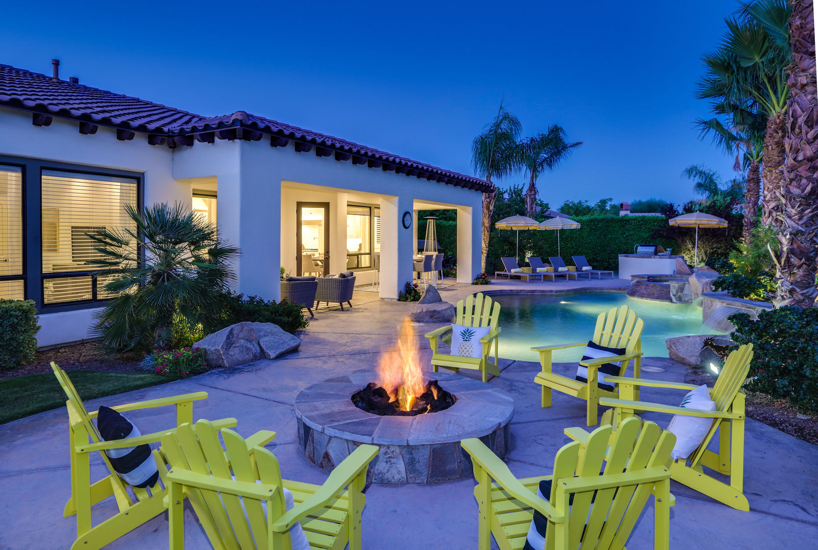 Outdoor fire pit with seating for 6