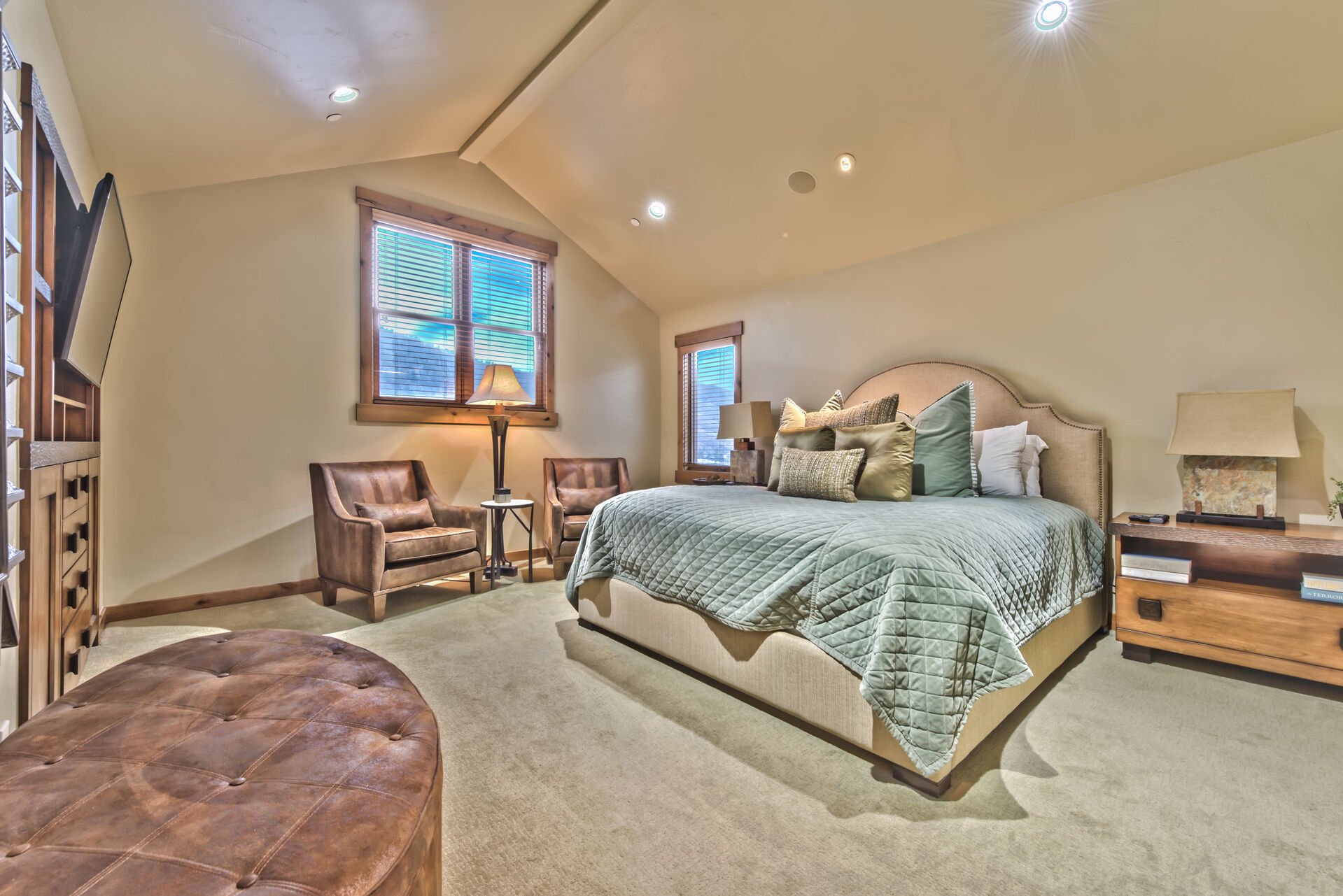 Grand Master Bedroom - Level 4 - ing Bed, TV, Private Bath and Deck