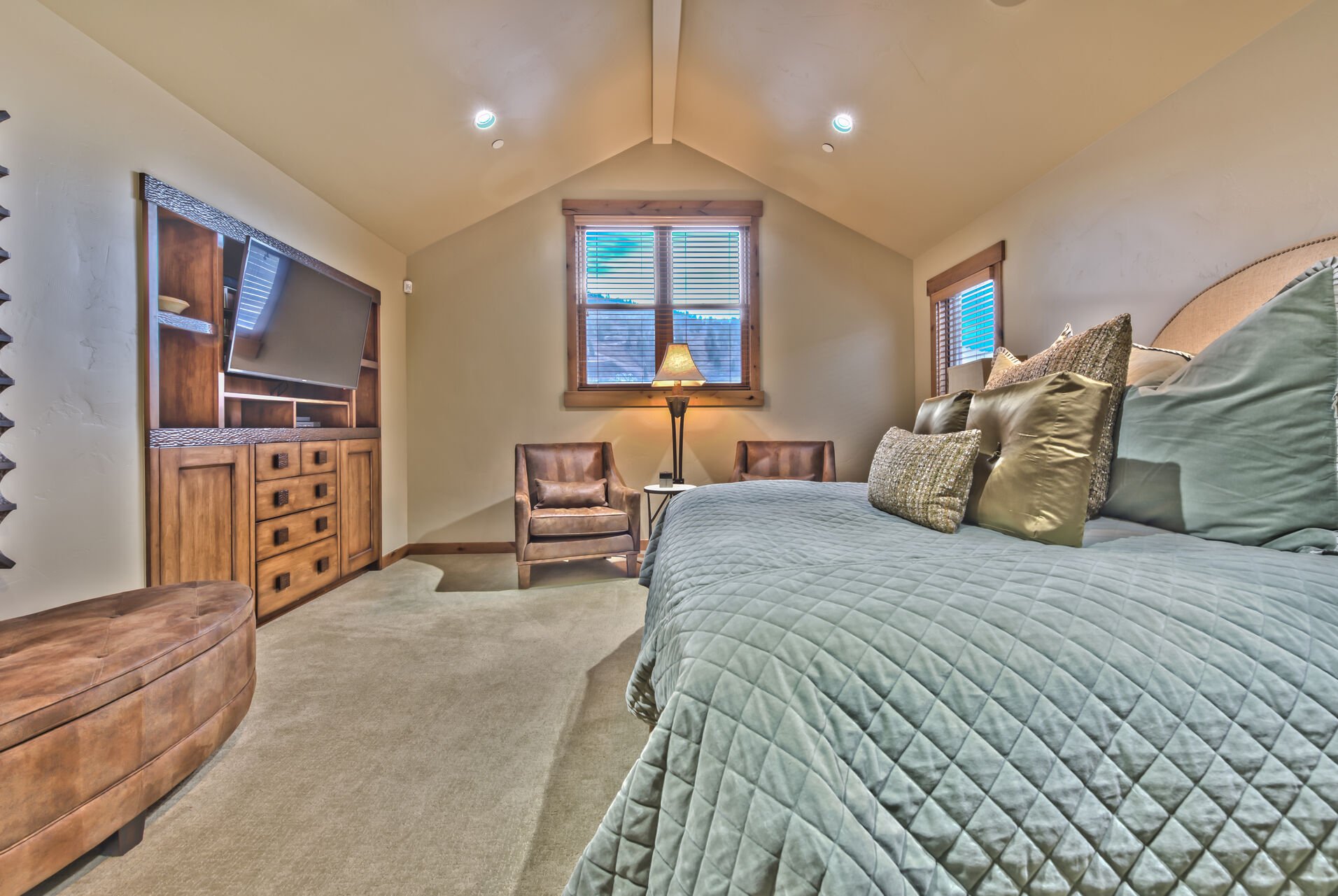Grand Master Bedroom - Level 4 - ing Bed, TV, Private Bath and Views of Park City!