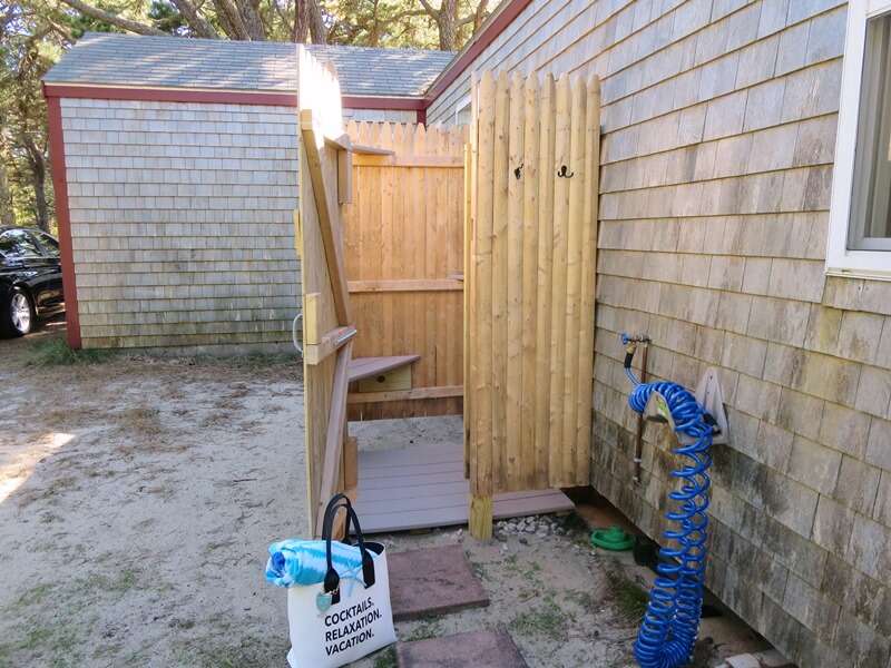 Easy access to Enclosed Outdoor shower with hot and cold water - 1047 Old Queen Anne Road Chatham Cape Cod - New England Vacation Rentals