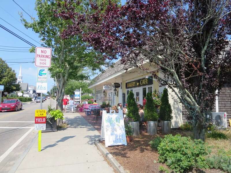 Stroll downtown Harwich port -great cafes art galleries and shops! Harwich Port Cape Cod - New England Vacation Rentals