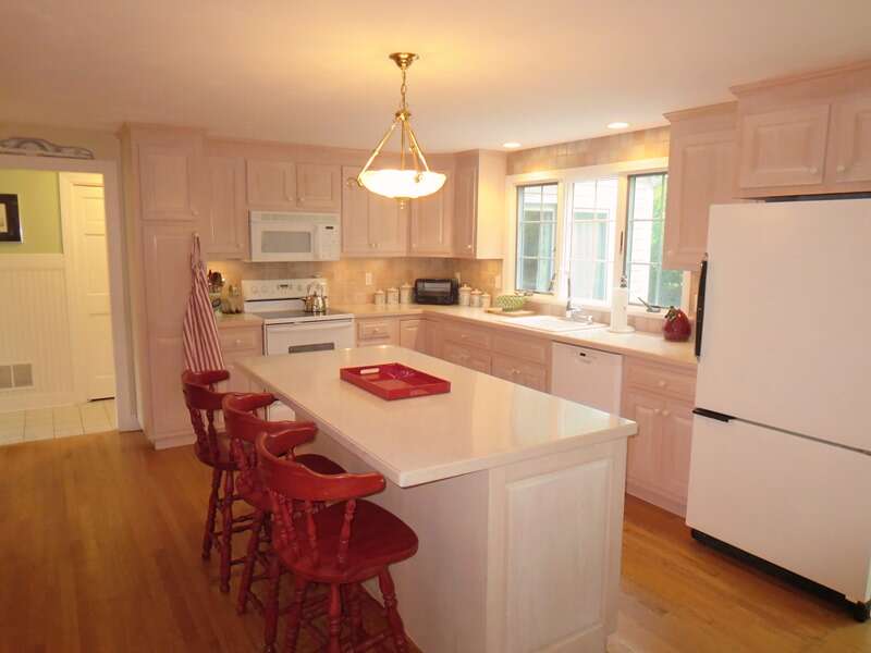 Fully equipped kitchen with Breakfast bar- 29 Ginger Plum Lane Harwich Port Cape Cod - New England Vacation Rentals