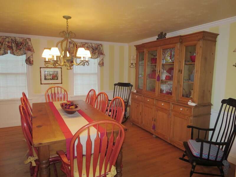 Dining room-seats 8 comfortably- 29 Ginger Plum Lane Harwich Port Cape Cod - New England Vacation Rentals