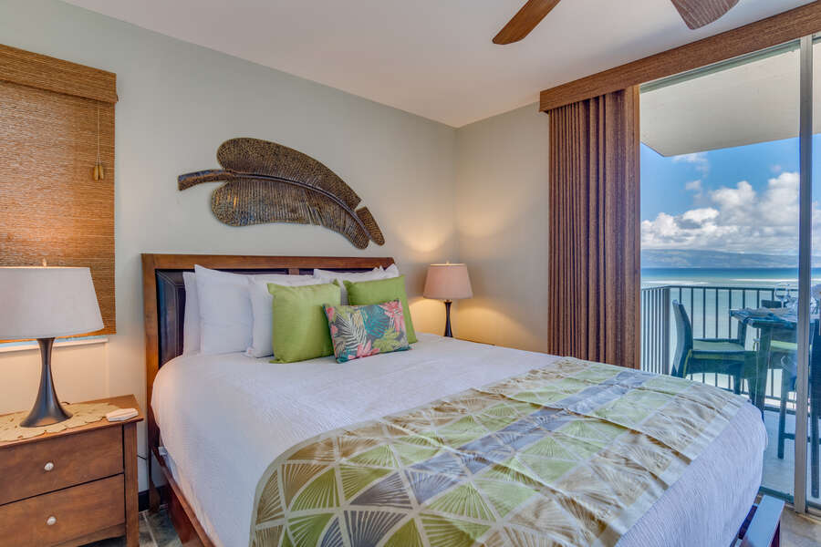Lahaina Oceanview Bedroom