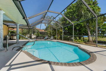 Cape coral vacation rental with heated pool