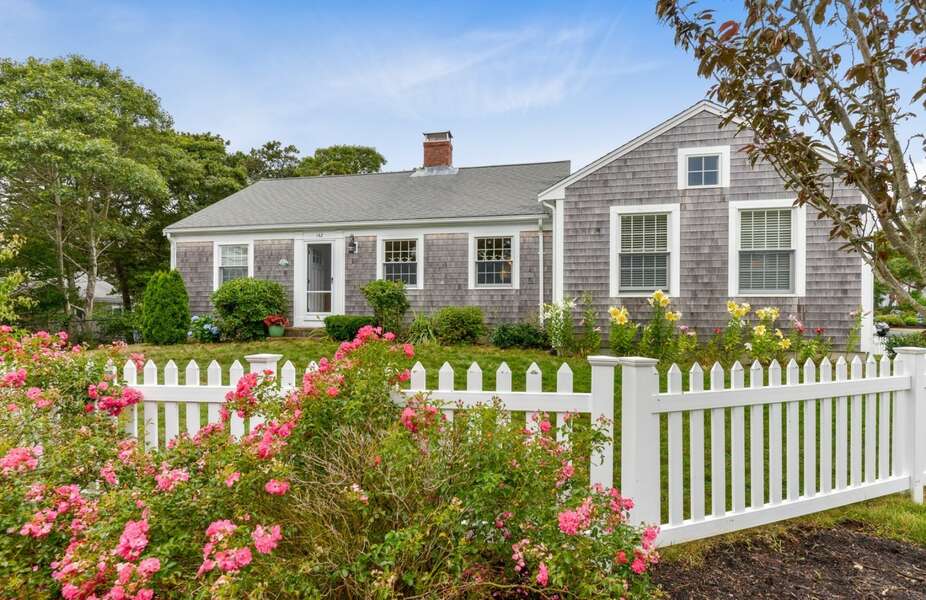 Welcome to Sweet Serenity! 142 George Ryder Road S Chatham Cape Cod - New England Vacation Rentals