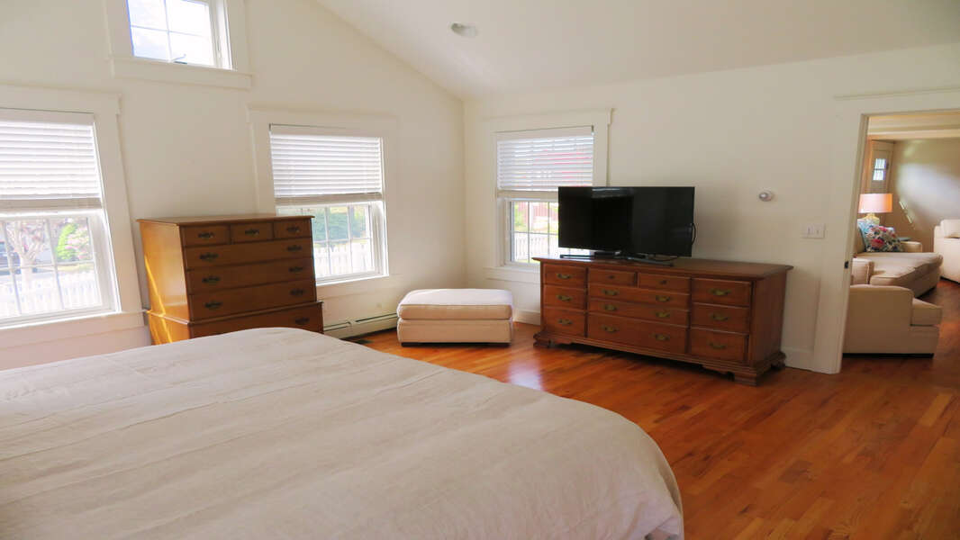 And flat screen TV-142 George Ryder Road S Chatham Cape Cod - New England Vacation Rentals