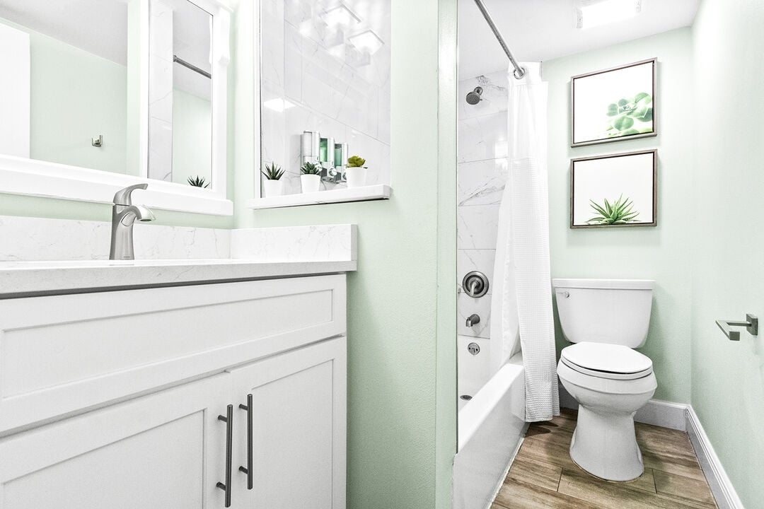 Bathroom with shower & tub combo