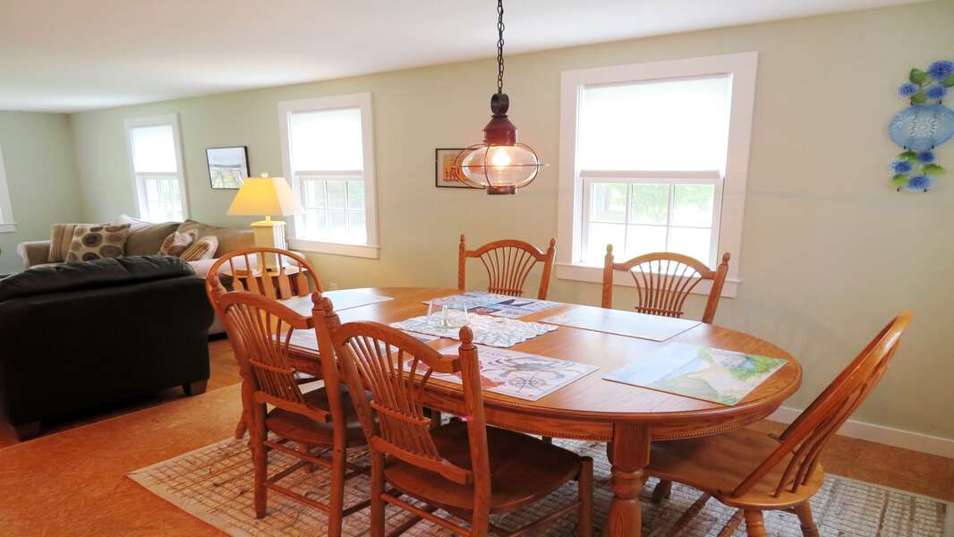 Dining will seat 6 - 33 Pine Grove West Harwich Cape Cod -  New England Vacation Rentals