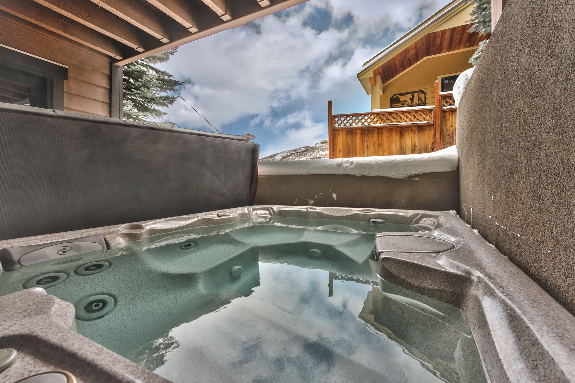 8-Seat Hot Tub Located on Back Patio - Level 1