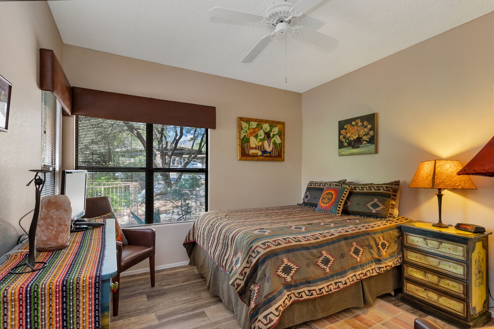 Second bedroom, great color schemes of the southwest